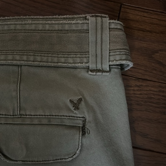 2/$25 - American Eagle Khaki Capris - Size 2 - Picture 9 of 9
